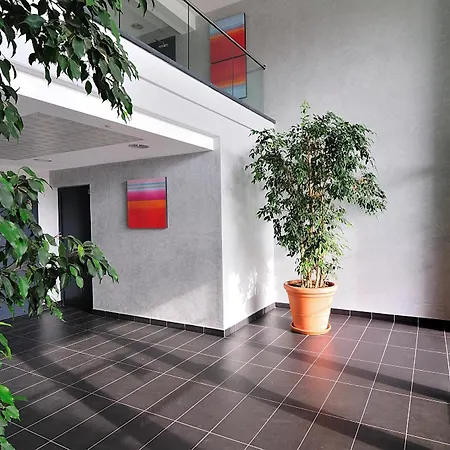 T2 Proche Avec Terrasse, Clim, Wi-fi Et Parking - Fr-1-781-102 Daire